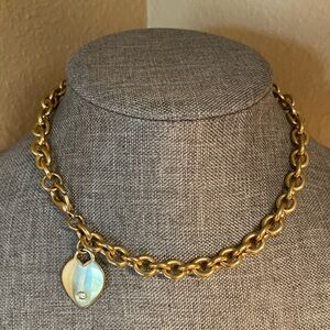 ✨Host Pick✨Vintage GUESS Heart Necklace